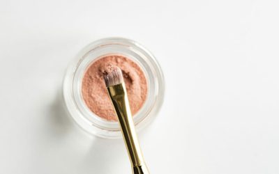Kosmetyki mineralne – jak ich używać (i nie zwariować)
